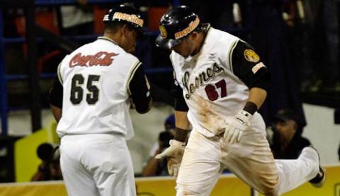 Caracas rompe el maleficio derrotando al Cardenales