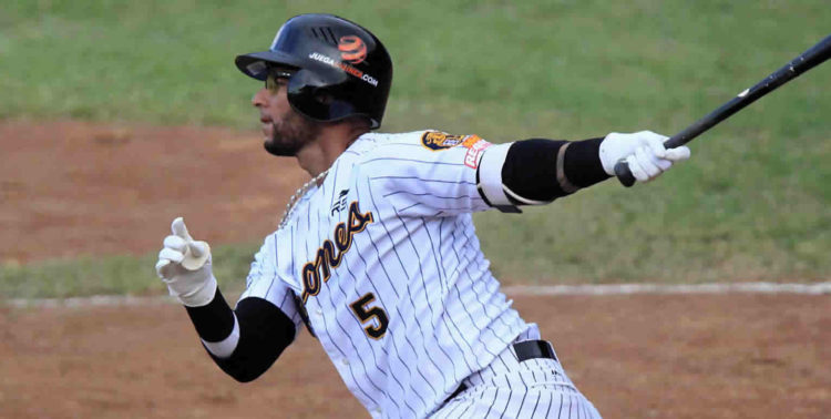 Ronny Cedeño hundió al barco magallanero