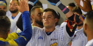 Anderson de La Rosa otro catcher (defensivo) que batea con Magallanes (entrevista)