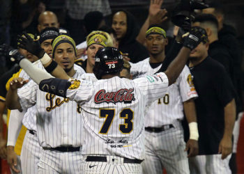 Caracas dejó mal herido a Lara [+Videos]