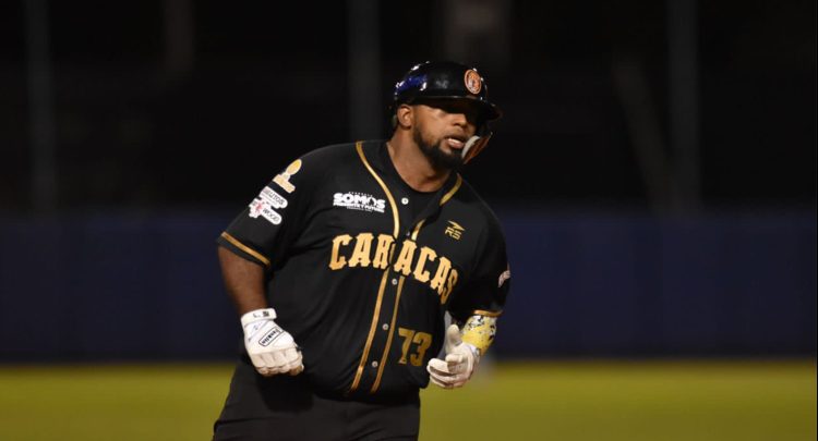 Leones del Caracas sacudió Maracay