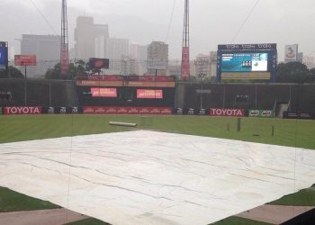 La lluvia siguió a los melenudos a Caracas