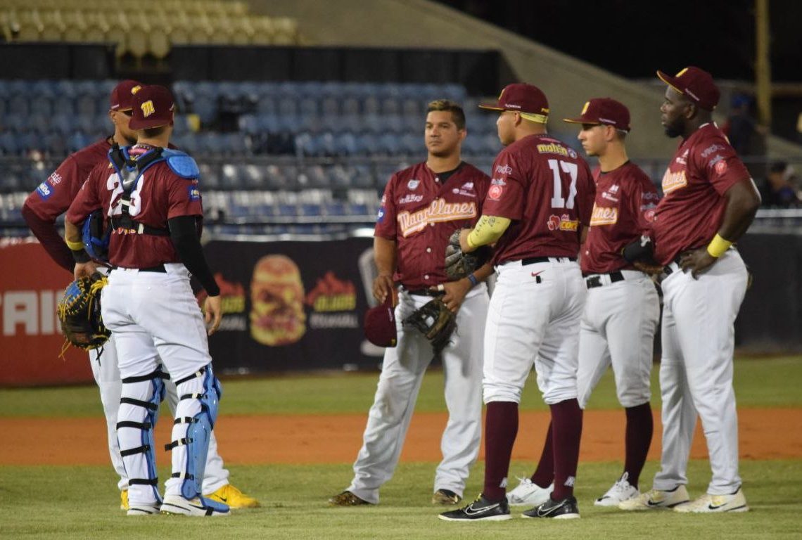 Tiburones derrota a Magallanes nueve carreras por una