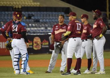 Tiburones derrota a Magallanes nueve carreras por una