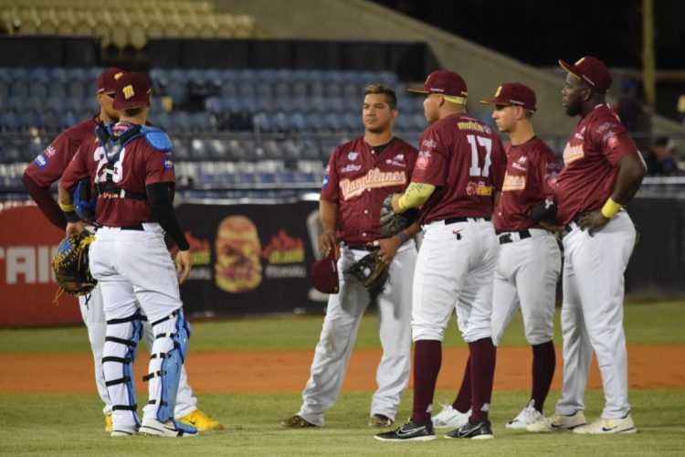 Tiburones derrota a Magallanes nueve carreras por una
