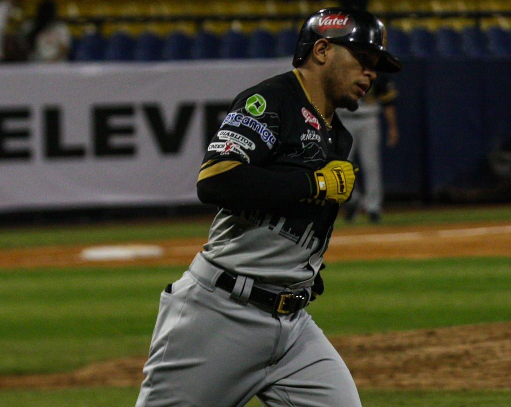 Leones dividió en Puerto La Cruz