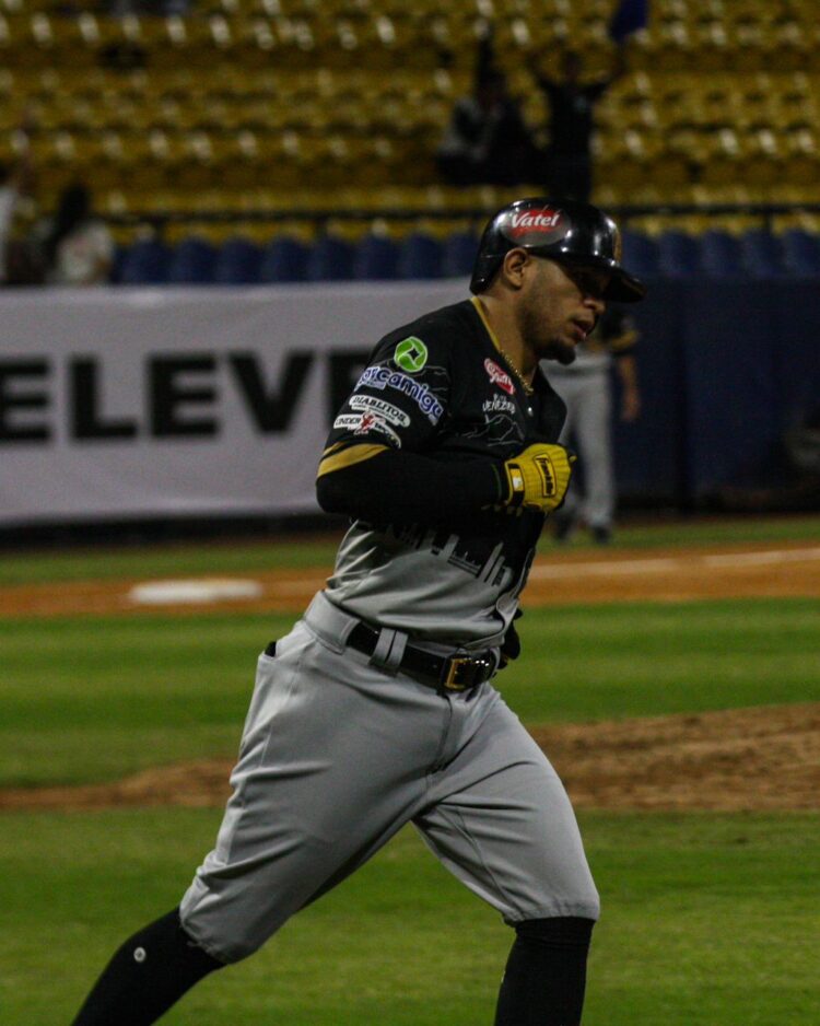 Leones dividió en Puerto La Cruz