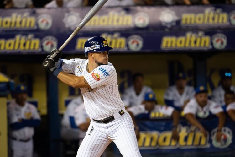 Magallanes consigue su primera victoria