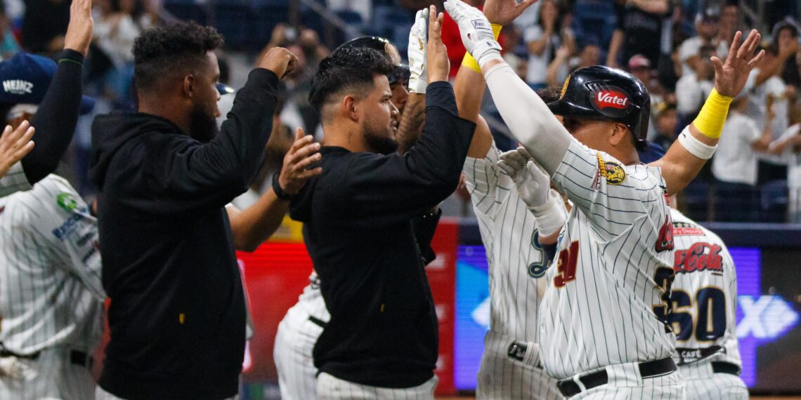 César Hernández la sacó para dejar tendido en el terreno a Margarita