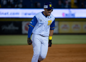 Romer Cuadrado con jonrón le da la victoria al Magallanes