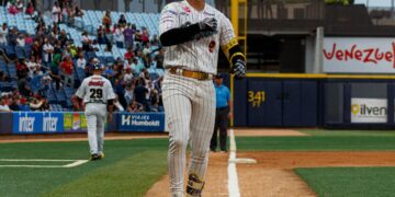 Caracas derrotó al Zulia en el primero de la serie en Maracaibo