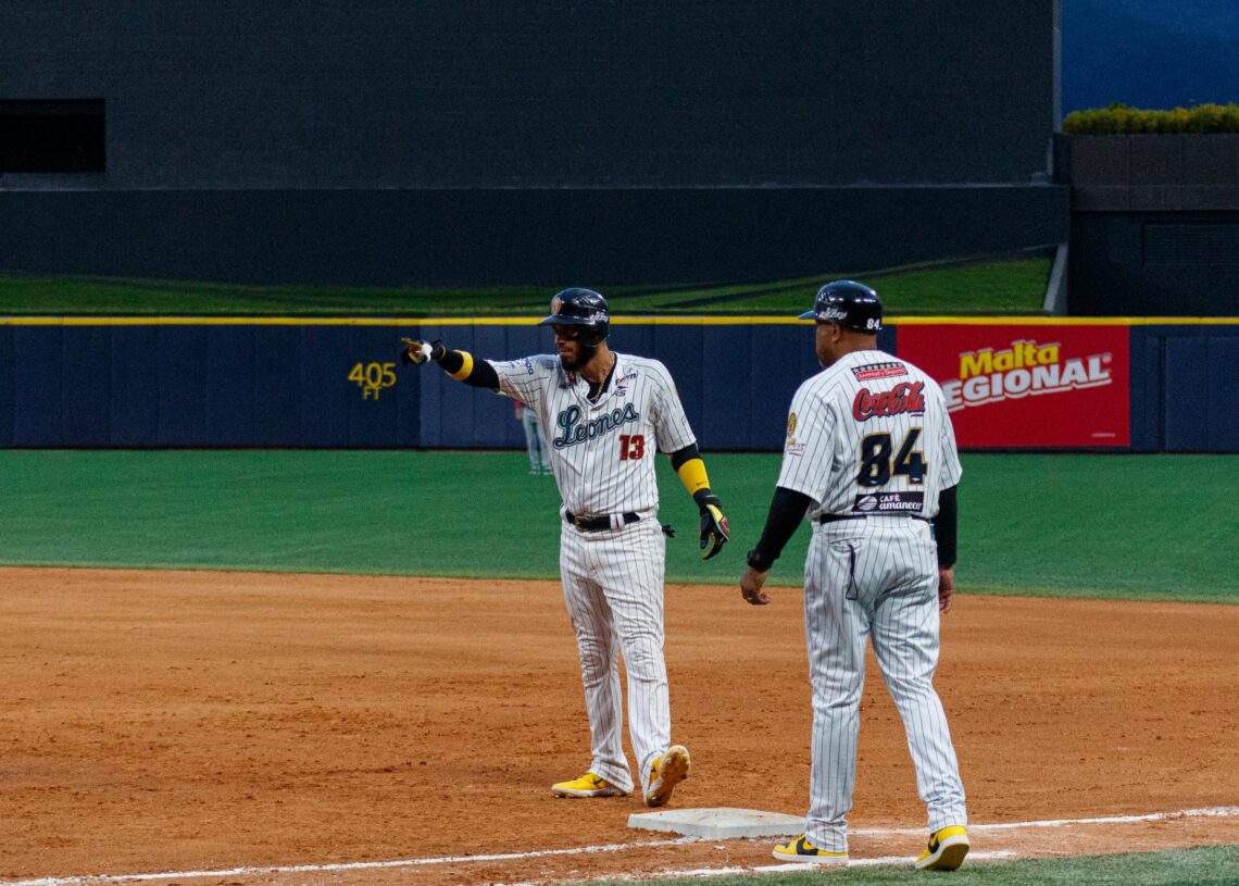 Caracas mantiene el yugo ante Magallanes en casa