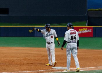 Caracas mantiene el yugo ante Magallanes en casa