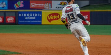 Bravos vino de atrás para derrotar al Caracas