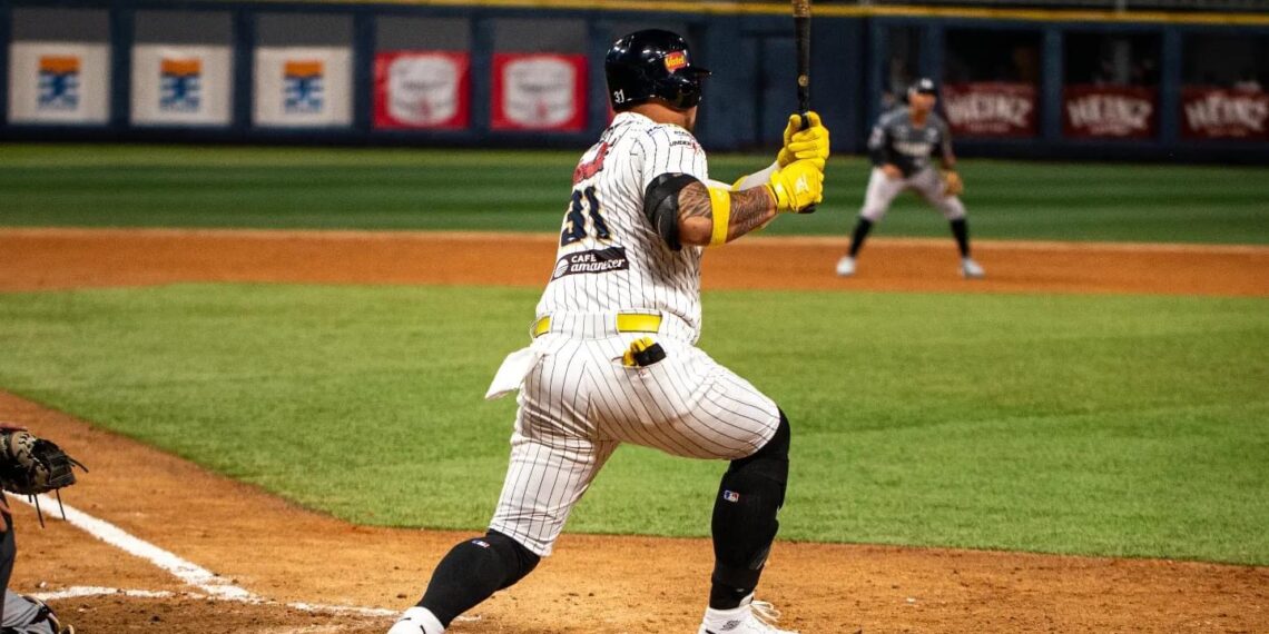 Aragua 6, Caracas 4