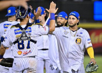 Caracas 9, Magallanes 10