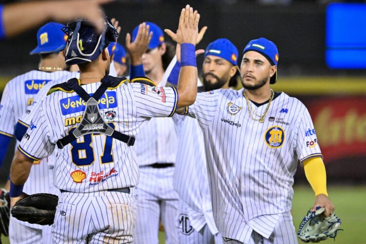 Caracas 9, Magallanes 10