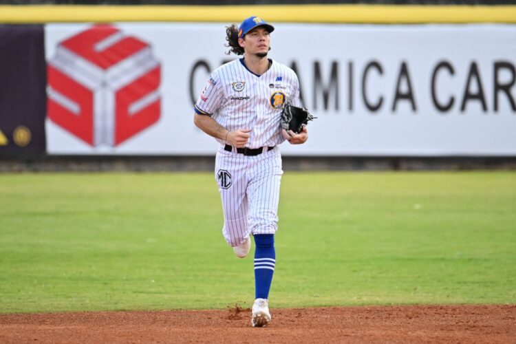 Magallanes 7, Caracas 1