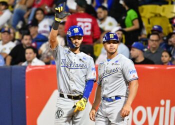 La Guaira 3, Magallanes 1