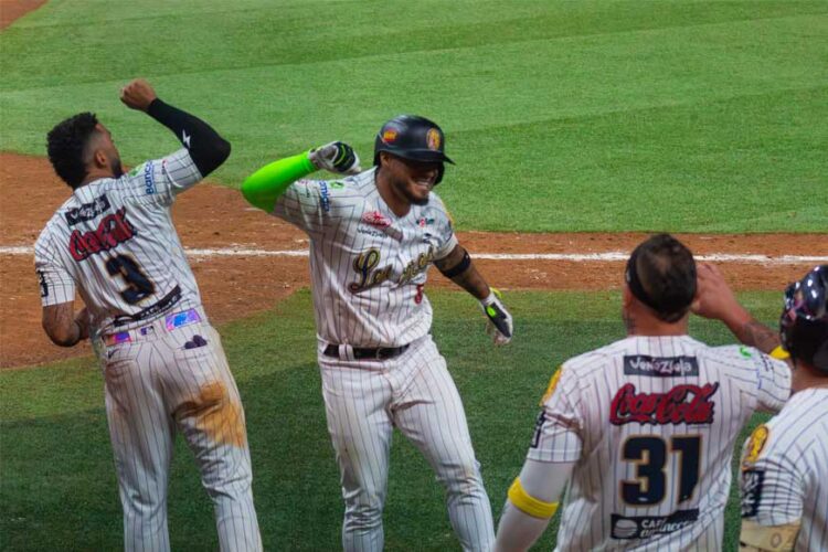 Caribes 3, Leones 9