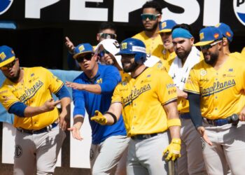 Magallanes 8, Bravos 7