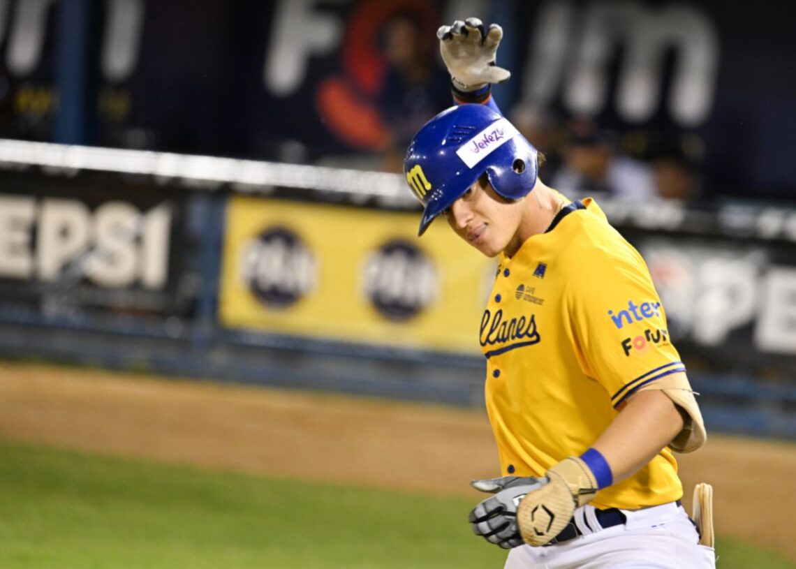 Magallanes 8, Caracas 6