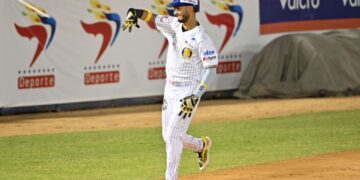 Magallanes 9, Zulia 8