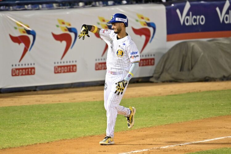 Magallanes 9, Zulia 8