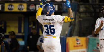 Carlos Rodríguez en victoria del Magallanes ante los Leones del Caracas