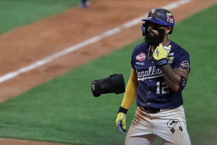 Magallanes 12, Caribes 4