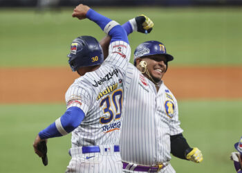 Leandro Cedeño refuerzo de los Navegantes del Magallanes