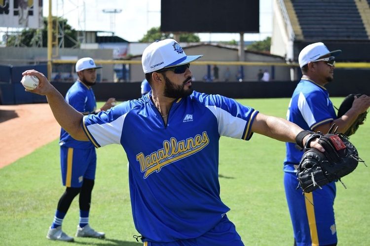 Leones suman a Yonathan Daza y abren la puerta a un exmagallanero